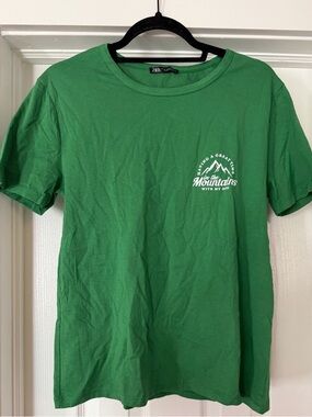 Zara Green Short Sleeve Tee with Mountain Chest Graphic